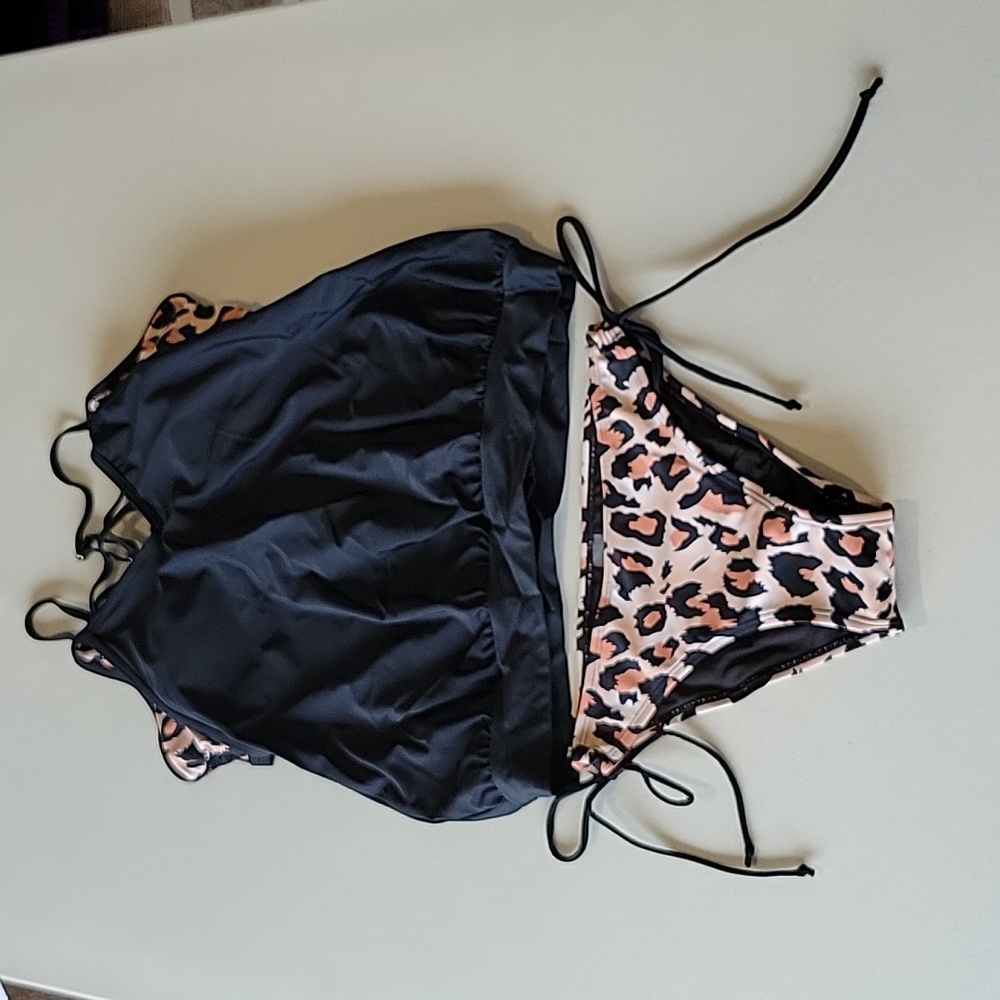 NWOT cheetah two-piece swimsuit size small
